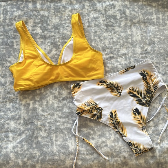Yellow Leaf Print Bathing Suit With Draw Strings - Picture 4 of 4